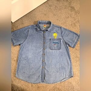 Looney Tunes Tweedy Embroidered Short Sleeve Women's Denim Button-down 14W/16W